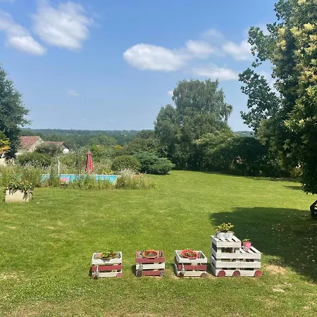 Domaine Pierrot Frühstückspension Laujuzan