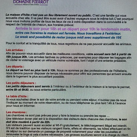 Domaine Pierrot Bed and Breakfast Laujuzan