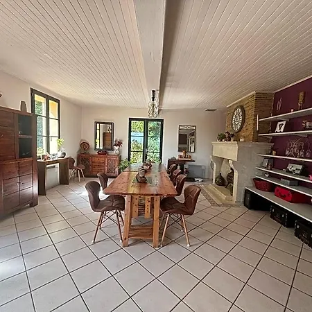 Oda ve Kahvaltı Domaine Pierrot Laujuzan